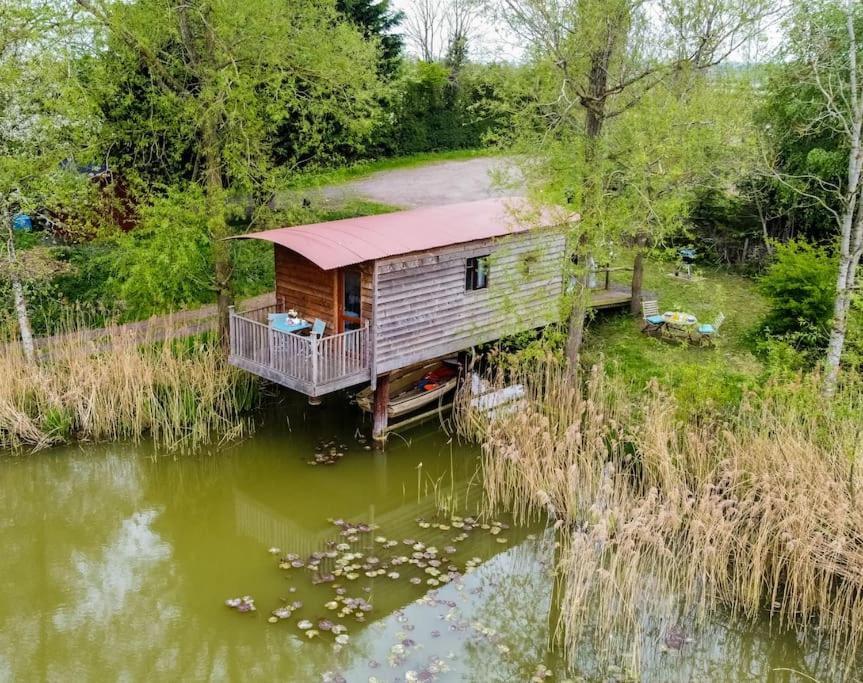 Willa Lakeside Cabin On Stilts- 'Kingfisher' Rous Lench Zewnętrze zdjęcie